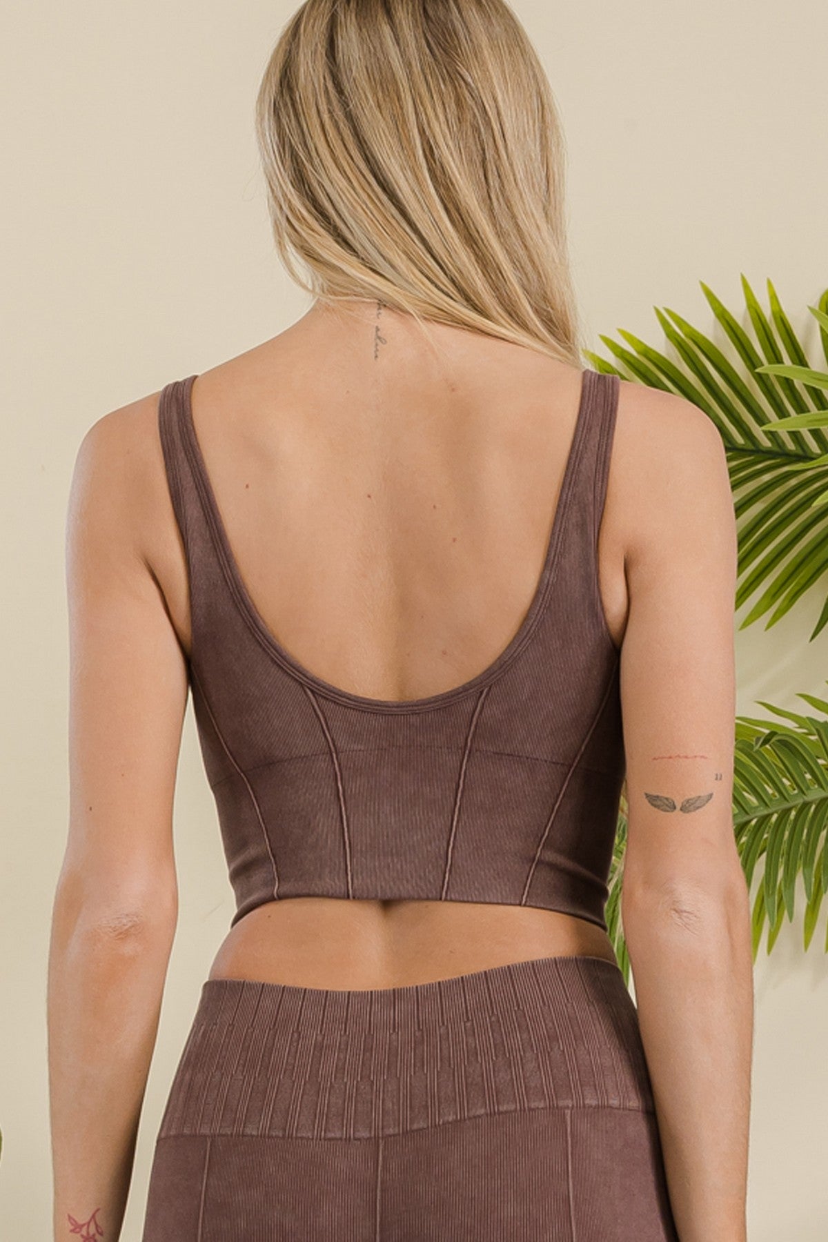 YELETE - Stone Washed Ribbed Sports Bra (Coffee)