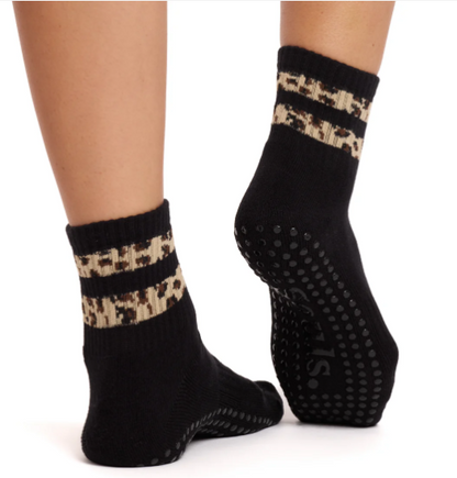 Souls - Black Cheetah Grip Socks