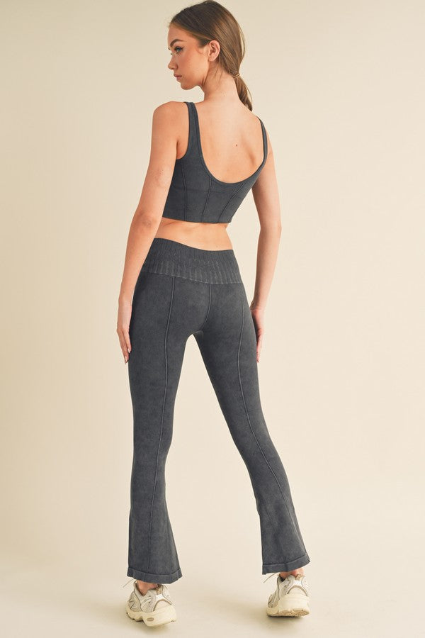 YELETE - Stone Washed Ribbed Sport Bra (Black)